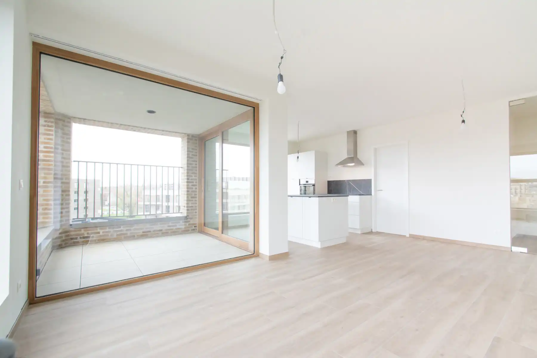 Rustig en comfortabel 2slpk appt. met mooi terras  foto 2