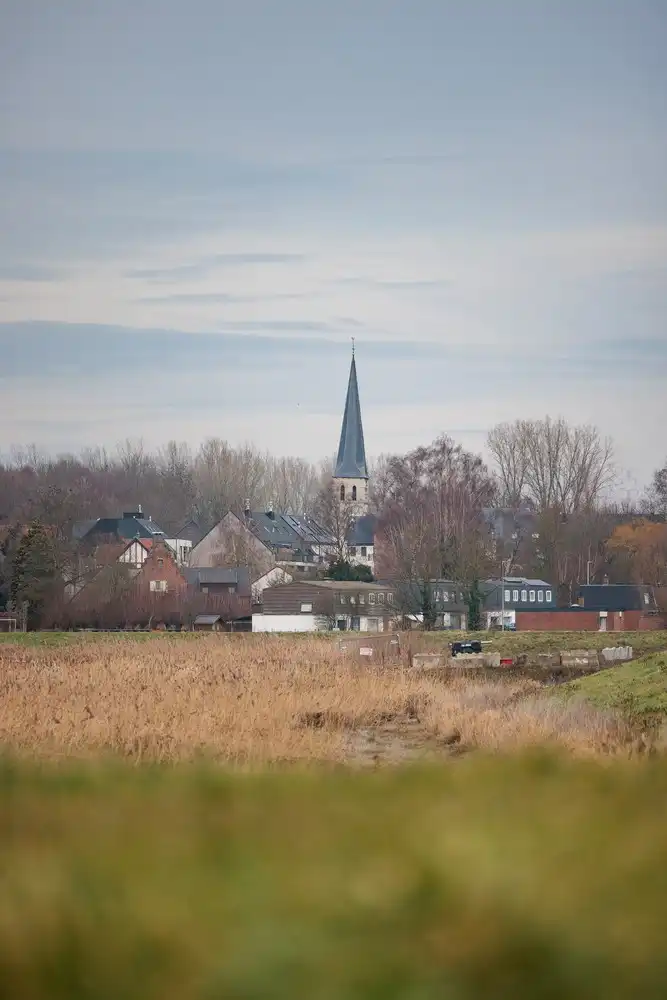 Recent en lichtrijk 2-slaapkamerappartement met garage foto 27