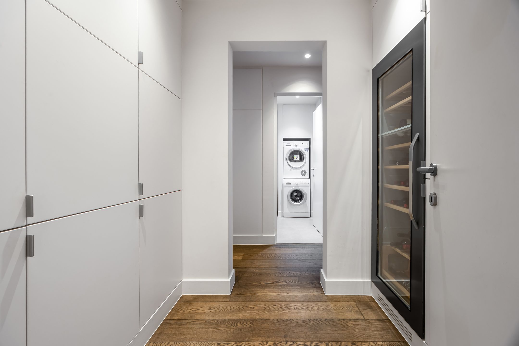 Karakterwoning met brutalistische gevel  in Hof ter Linden foto 14