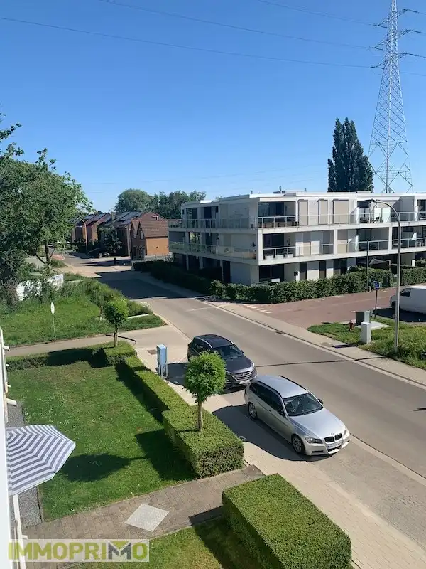 Mooi 2 slaapkamerappartement op de 2e verdieping met lift op wandelafstand van het centrum. foto 9
