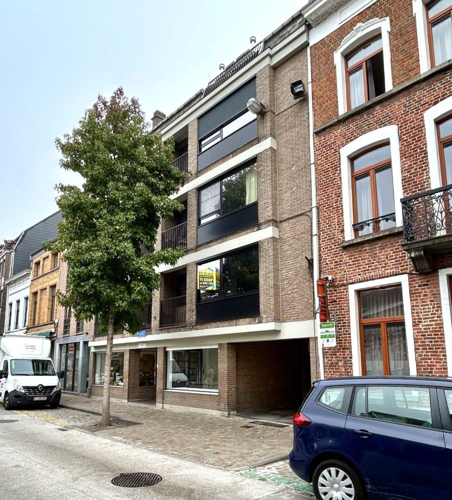 Instapklaar en modern afgewerkt 3-slaapkamerappartement met terras in hartje Leuven foto 24