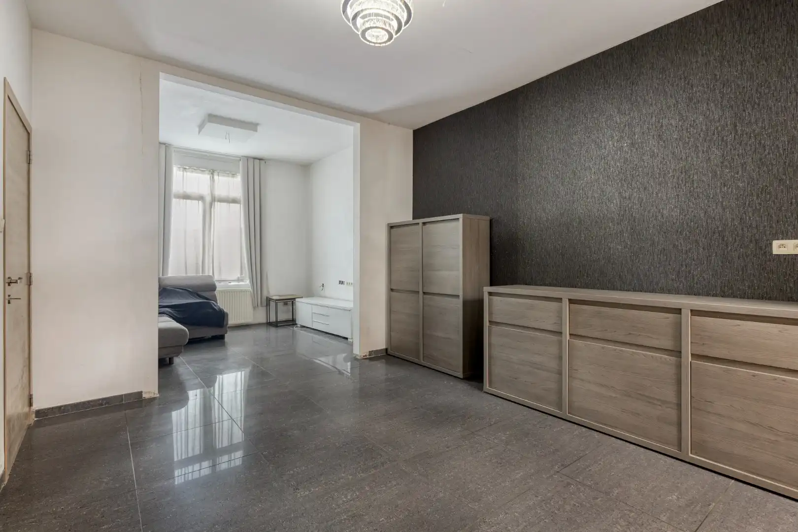 Ruime woning met 4 slaapkamers, garage en tuin in een leuke buurt! foto 4