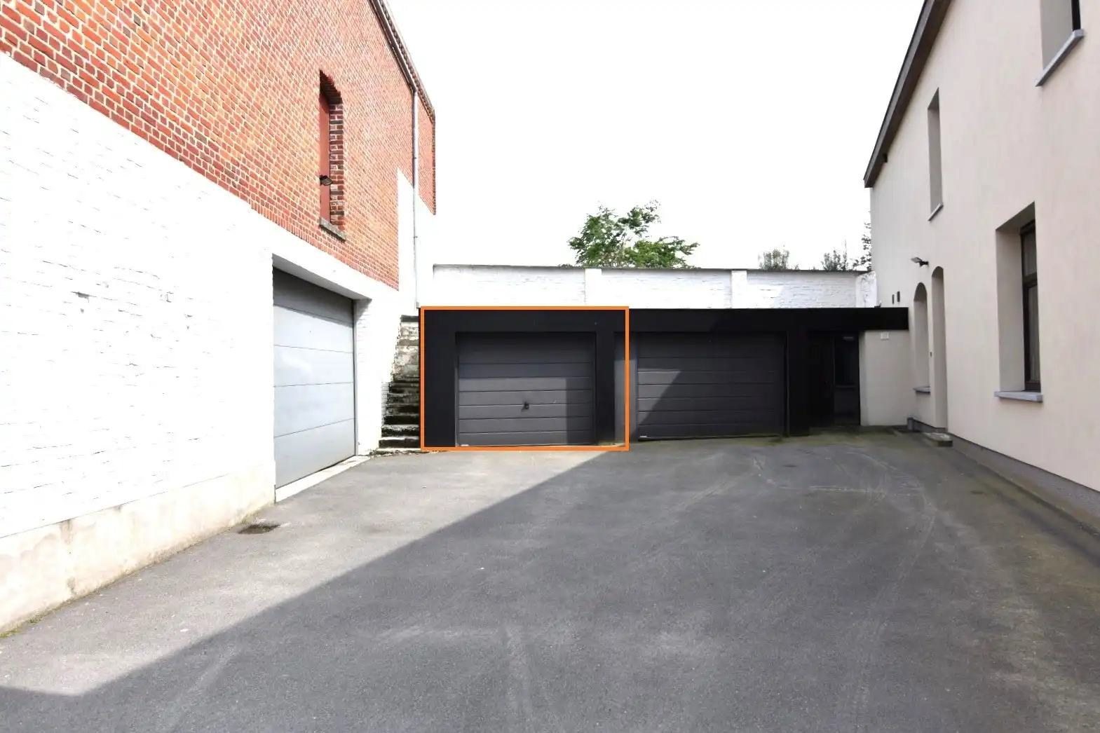 Te renoveren rijwoning met goeie ligging foto 2