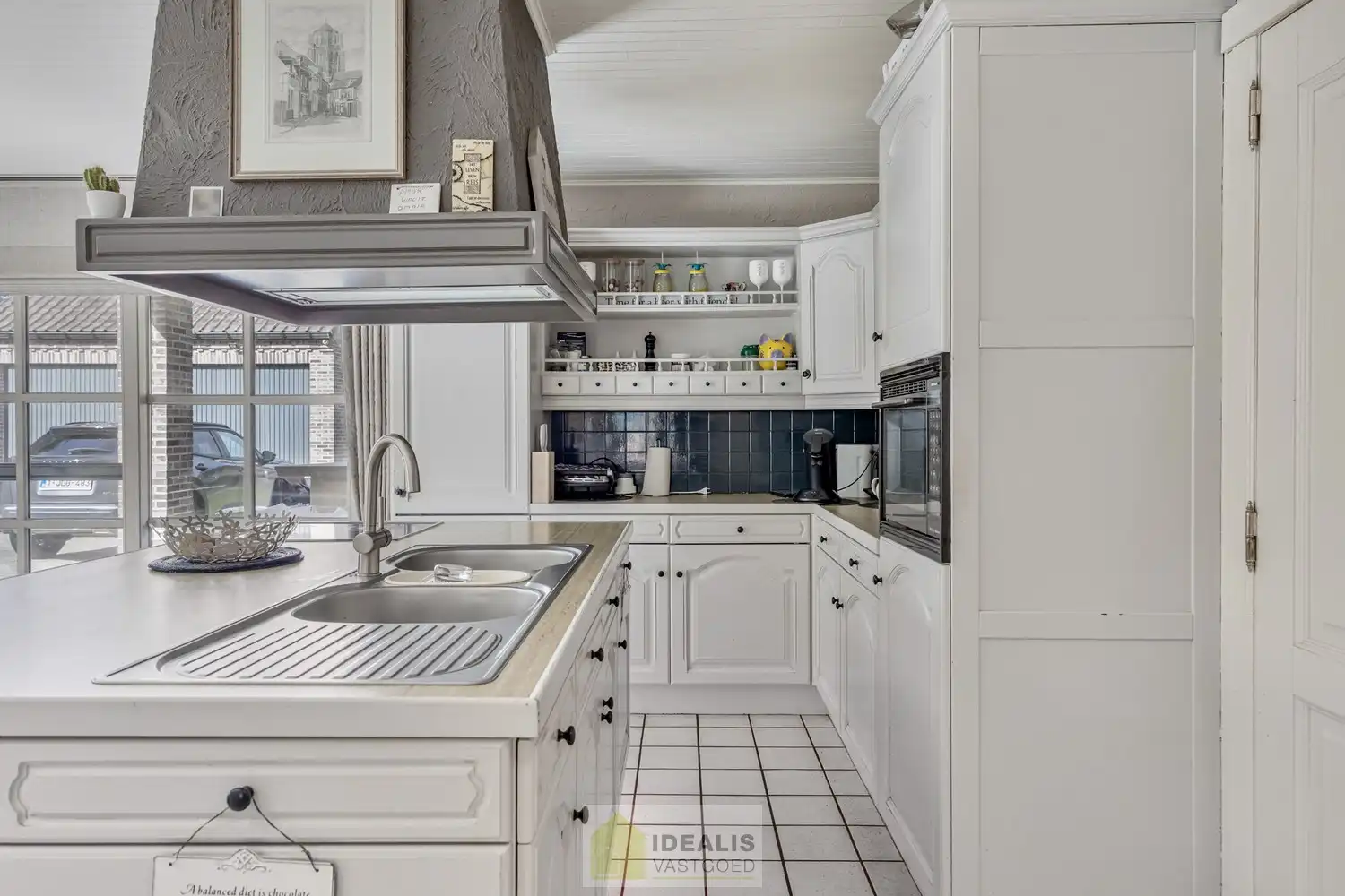 IDEALIS VASTGOED – INSTAPKLARE EENGEZINSWONING MET 4 SLAAPKAMERS EN EEN BEWOONBARE OPPERVLAKTE VAN +- 195M² OP EEN PERCEEL VAN +- 9A 20CA IN KLEINE-BROGEL (PEER). De woning is gelegen vlak bij de dorpskern van het gezellige kleine-Brogel en op enkele minuten verwijderd van de centra van Peer, Kaulille, Bocholt en Pelt. Ideaal voor zij die op zoek zijn naar een ruime instapklare woning met 4 slaapkamers!! foto 14
