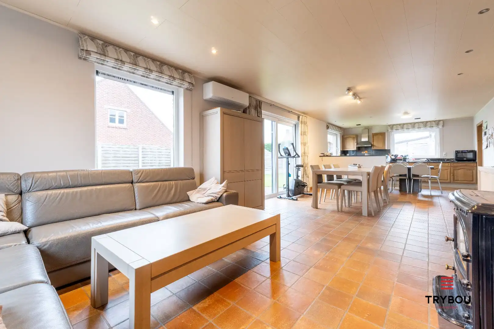 Instapklare gezinswoning met ruime tuin en dubbele garage in Poelkapelle foto 6