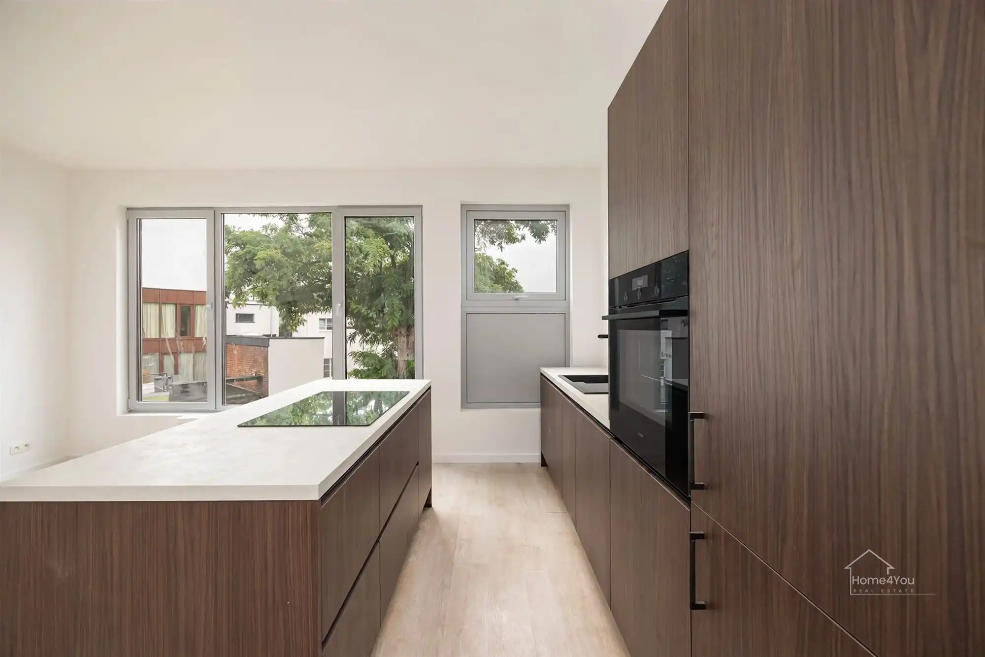 Gerenoveerd appartement met 2 slaapkamers op het Zuid. foto 3
