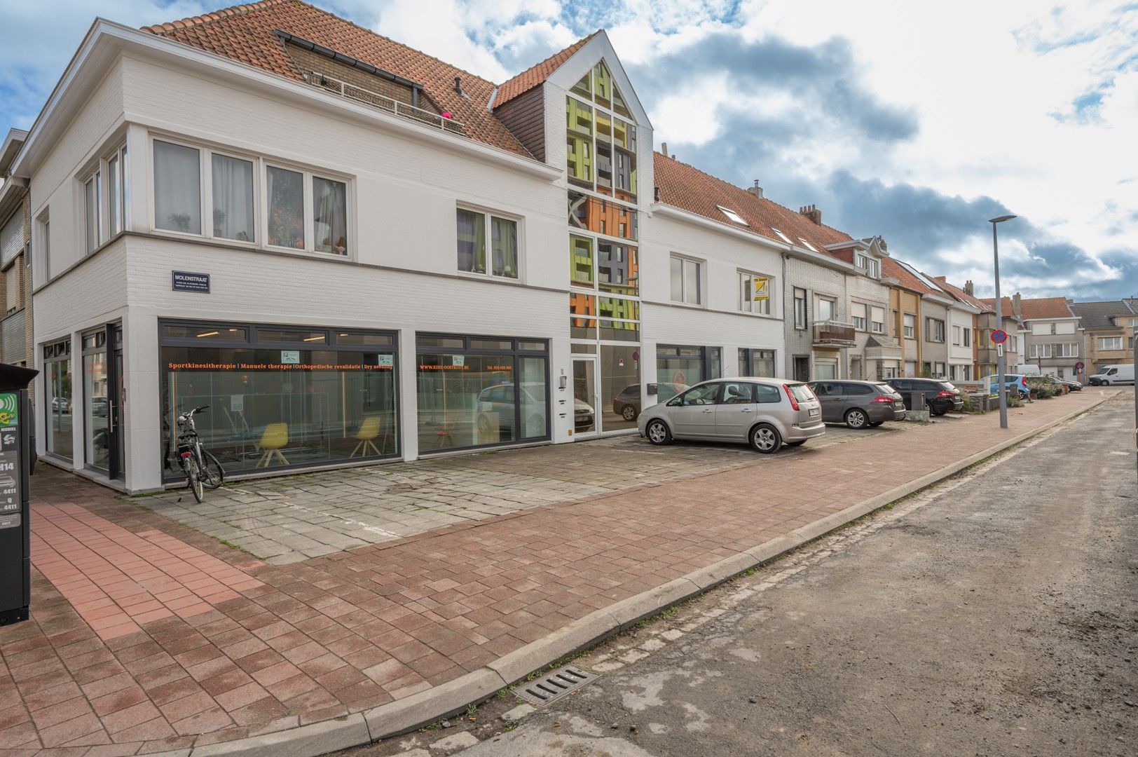 Verzorgd appartement gelegen aan de mark in Heist foto {{pictureIndex}}