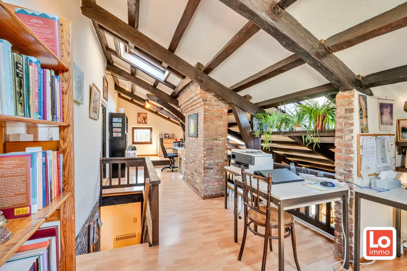 VERKOCHT! Charmante alleenstaande woning met inpandige dubbele garage en grote tuin met aanpalend bos (1ha) op een rustige locatie nabij het centrum van Wachtebeke! foto 16