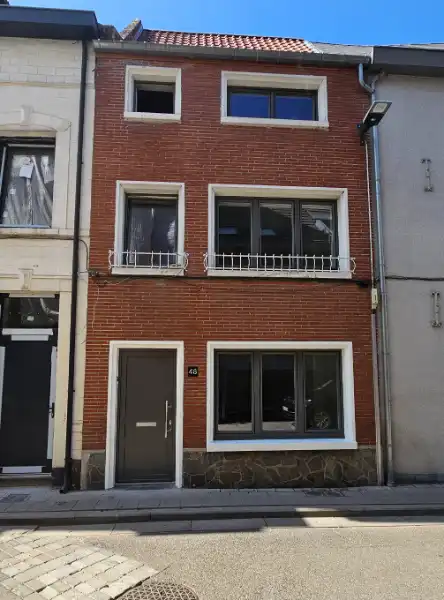 Instapklare vernieuwde woning van 115m² met koer-terras 18m² foto 21