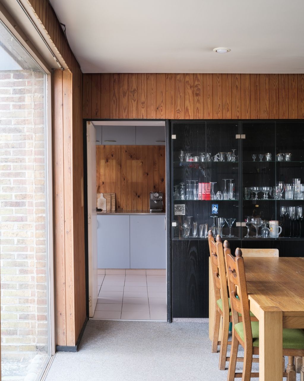 Merelbeke – Op te frissen, ruime architecturale woning (bvo 396 m2) met polyvalente mogelijkheden en bovengelegen zorgwoning op een groen perceel van 1.294m2. foto 18