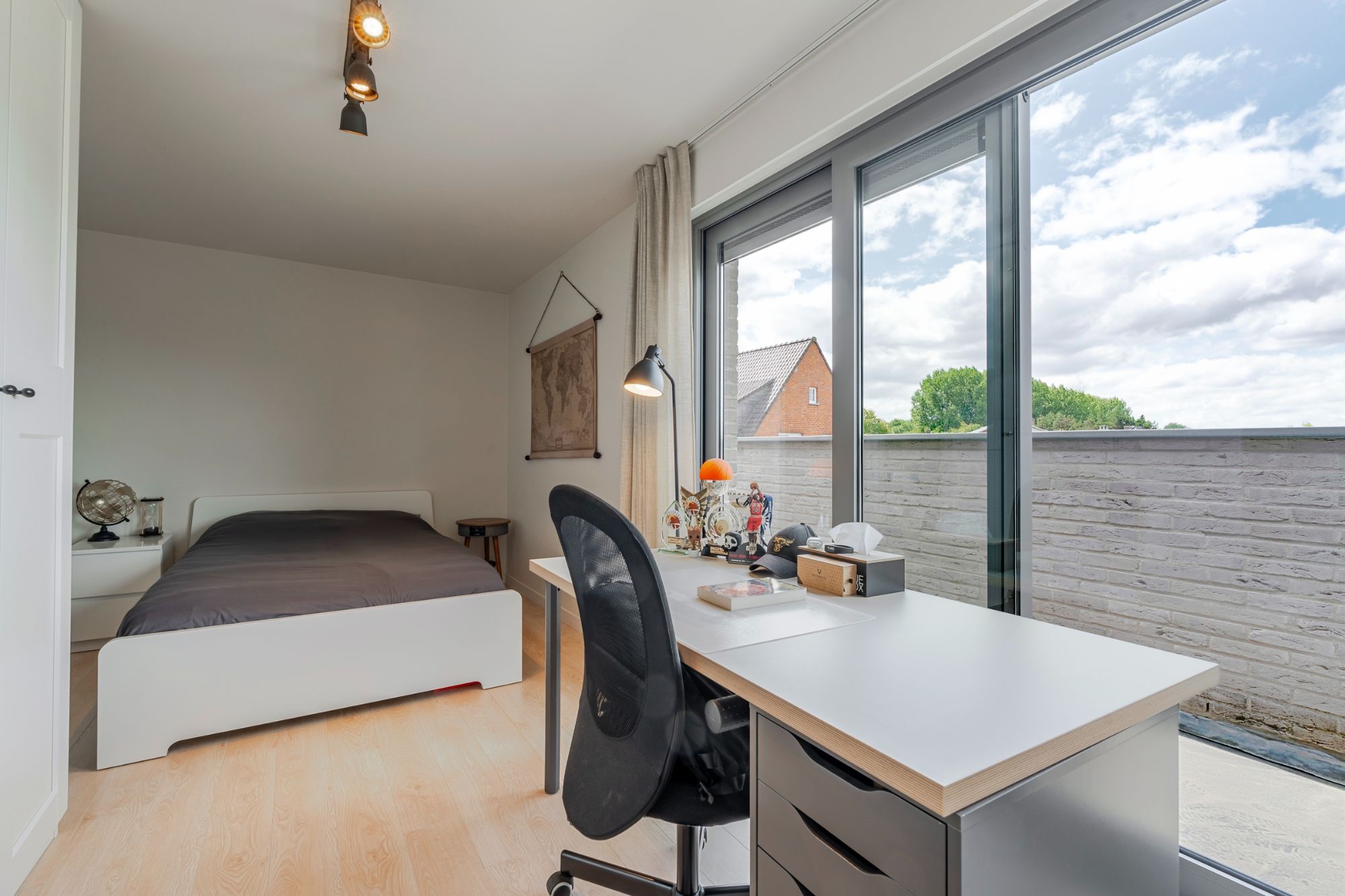 BEZOEKMOMENT ZATERDAG 30/08 VAN 11U TOT 13U | Eigentijdse high end villa met tuin, ruim terras & dubbele garage foto 17