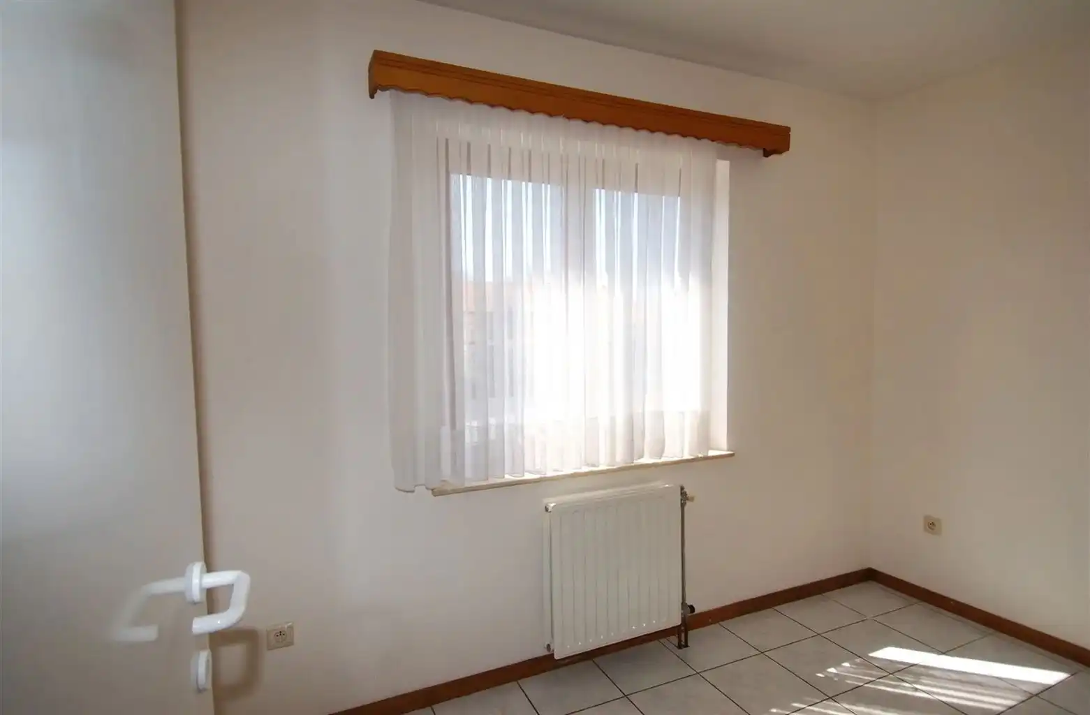 Gelijkvloers appartement met 2 slaapkamers en garagebox. foto 10