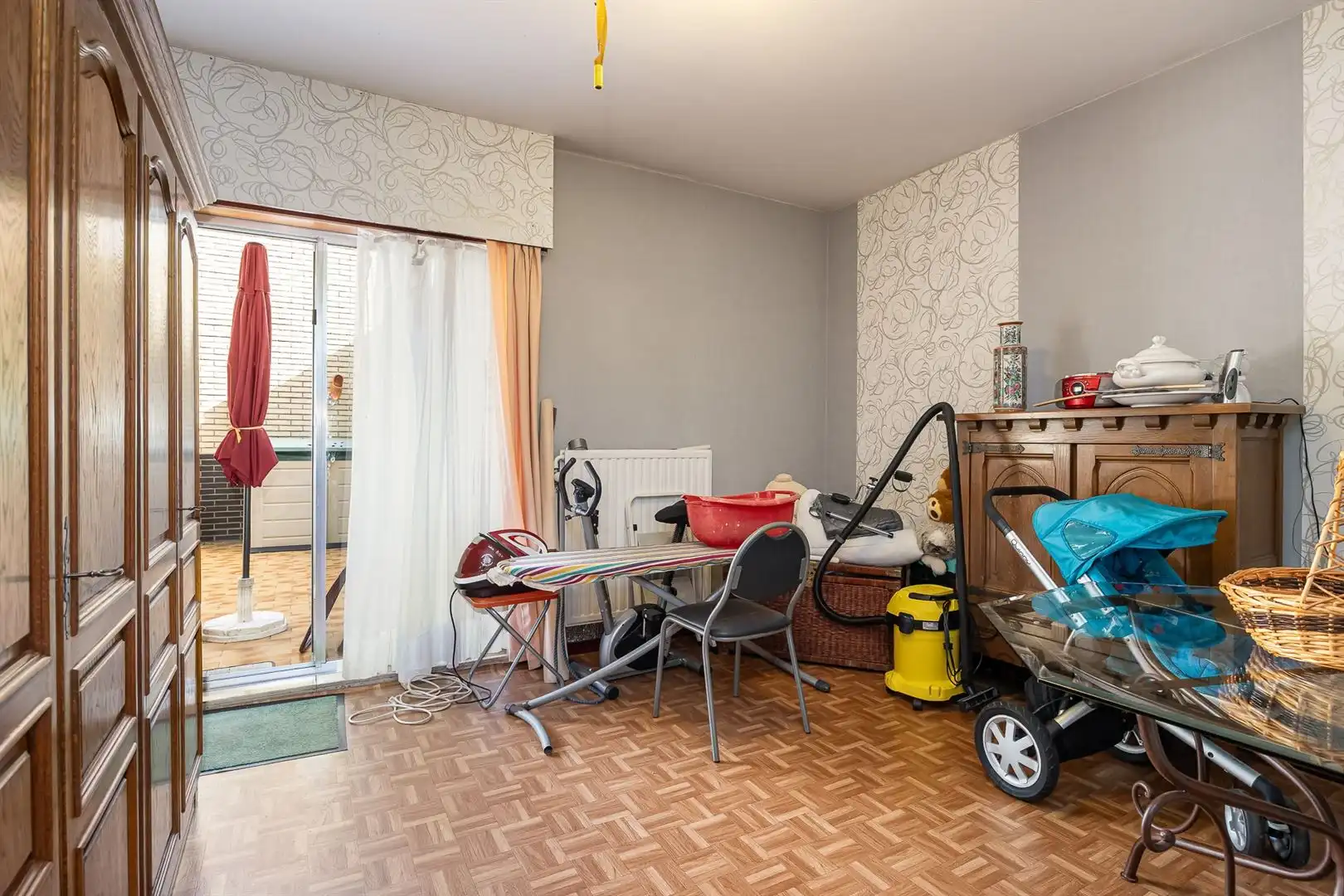 Opbrengsteigendom met 5 appartementen en garages foto 39