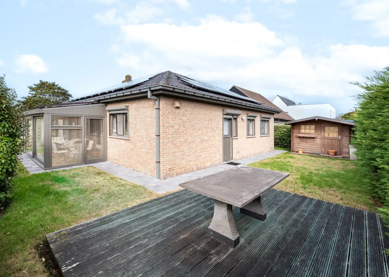 Vrijstaande bungalow met 2 slpk, tuin rondom en label C foto 24