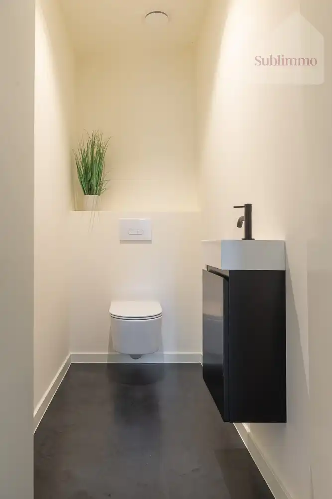 Volledig gerenoveerde karakterwoning met prachtige aangelegde tuin, polyvalente ruimte en 3 slaapkamers foto 19