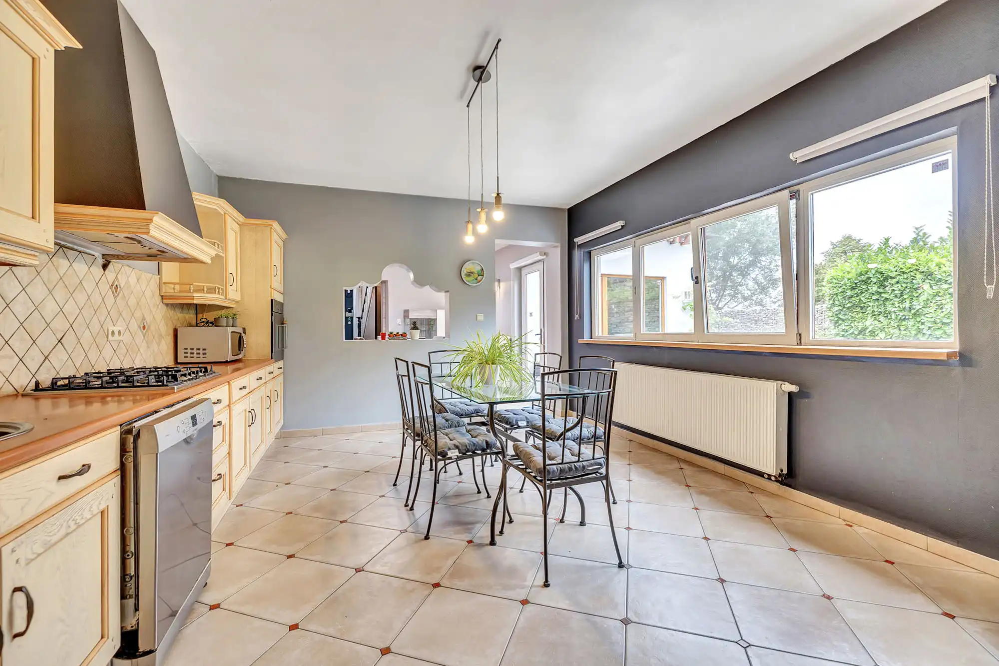 Rustieke woning op strategische ligging foto 11