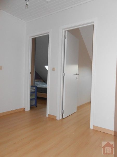 Goed gelegen triplex appartement te koop in Hoegaarden foto 9