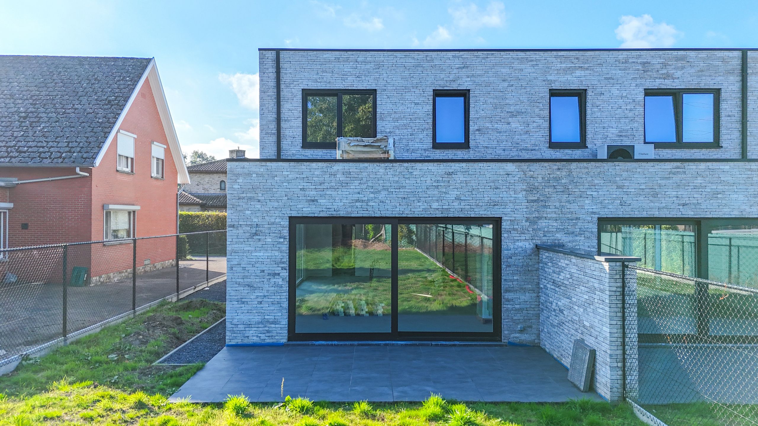 Nieuwbouwwoning (casco+) met 3 slpkms, terras en ruime tuin! foto 34