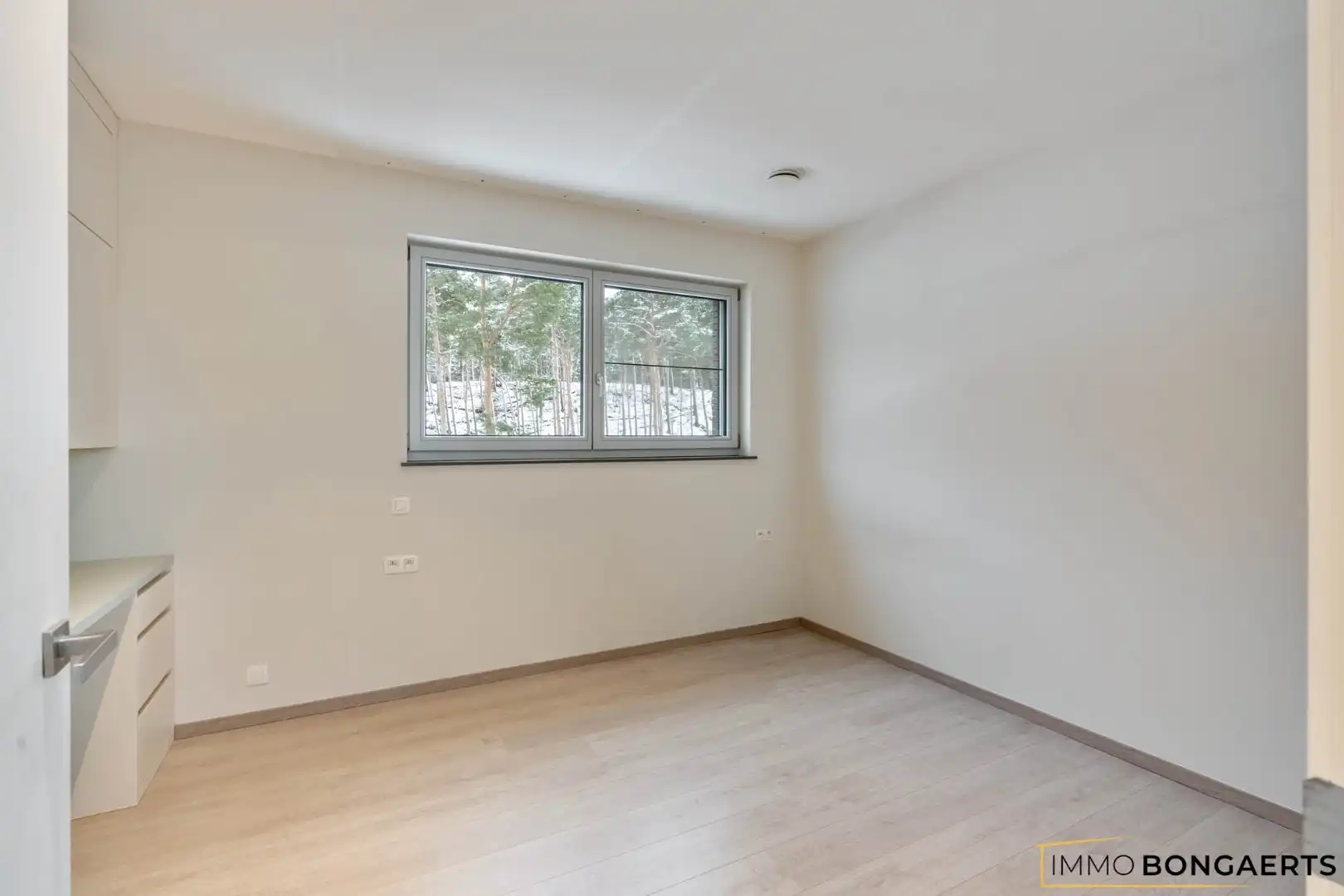 Moderne woonst met 4 slaapkamers  foto 14