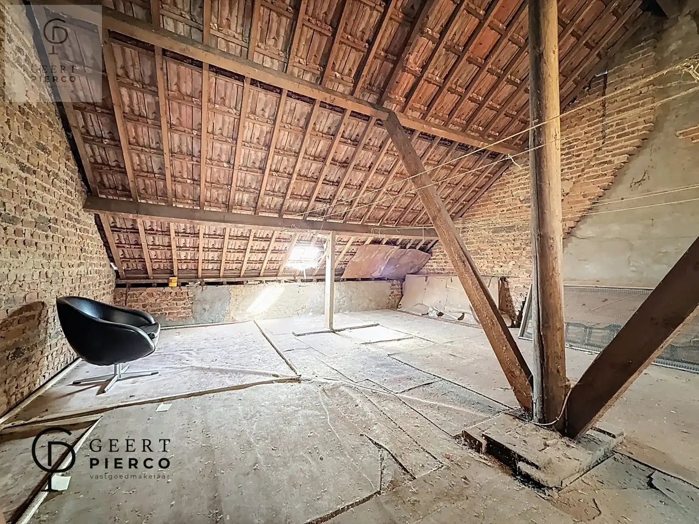 Gezellige stadswoning te Landen foto 24