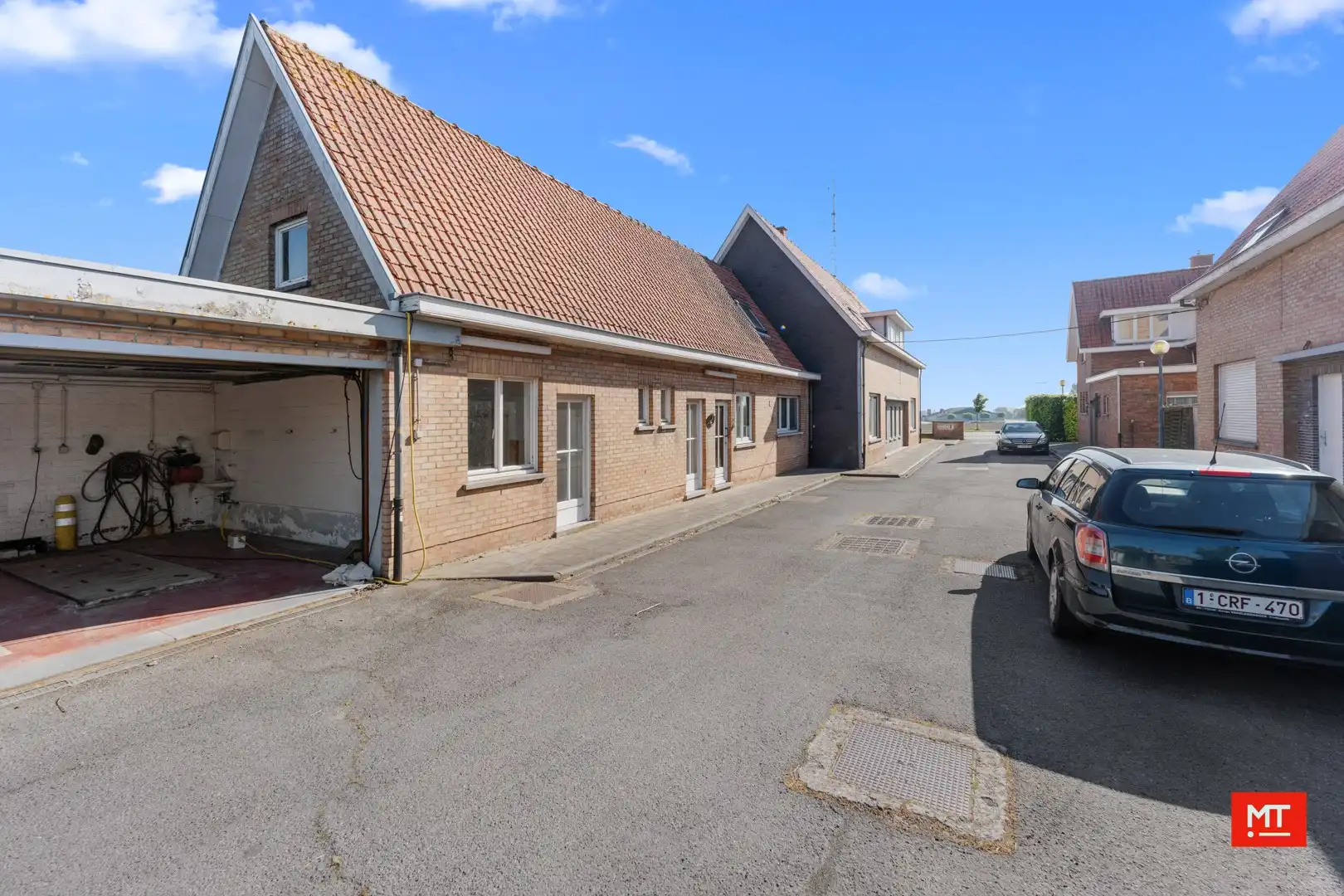 Voormalig politiecommissariaat te koop in Westrozebeke foto 26