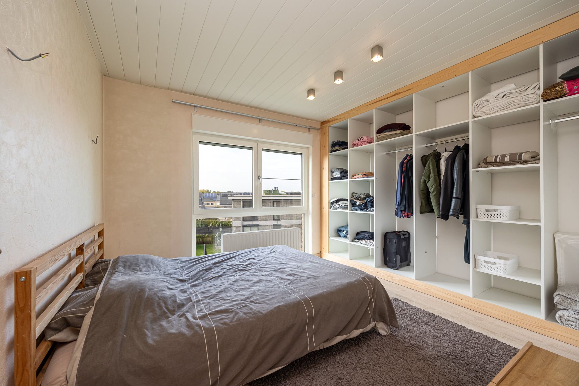 Lichtrijk appartement met drie slaapkamers en terras foto 5