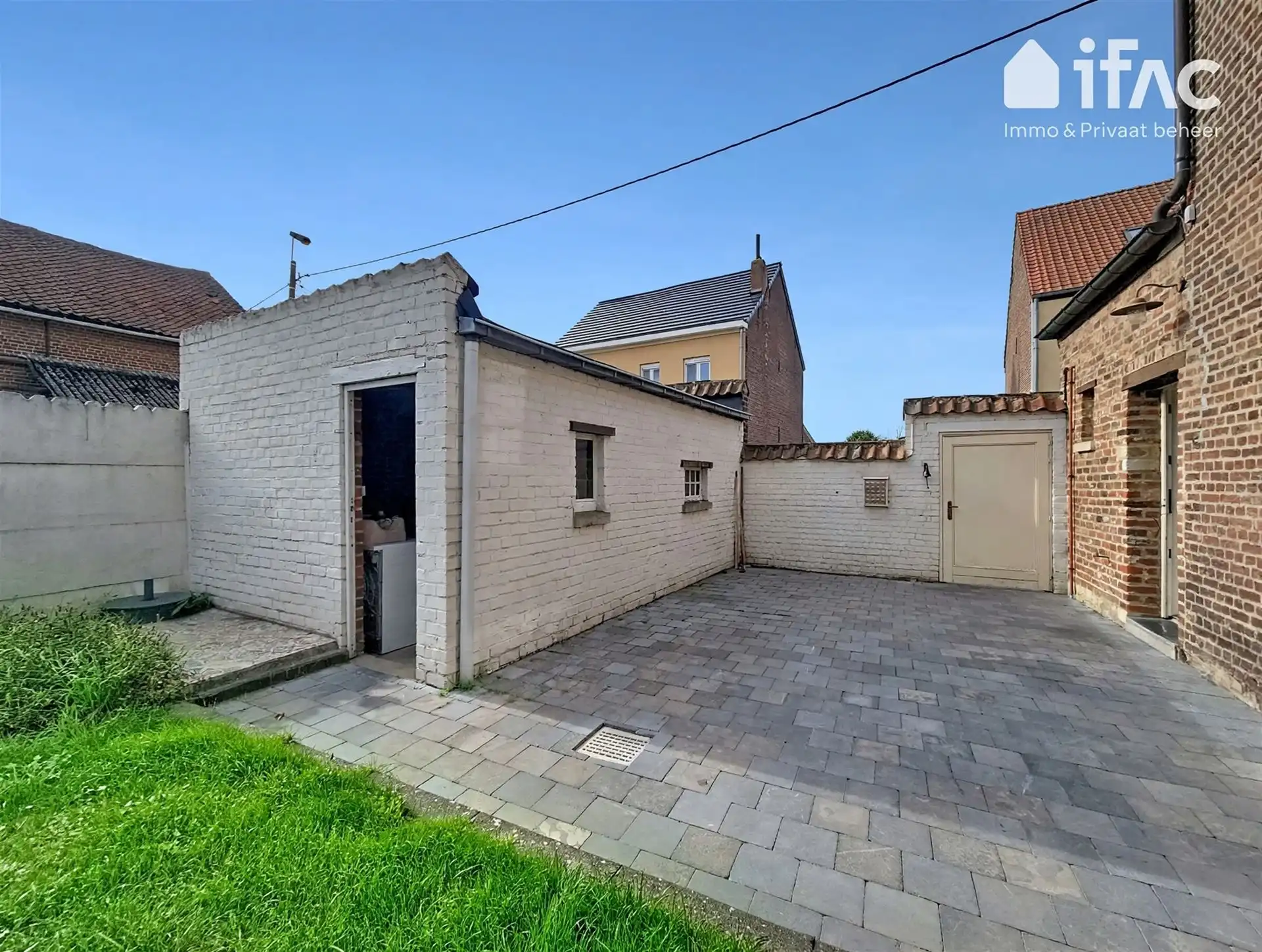 Karaktervolle woning met leuk terras en garagebox foto 9