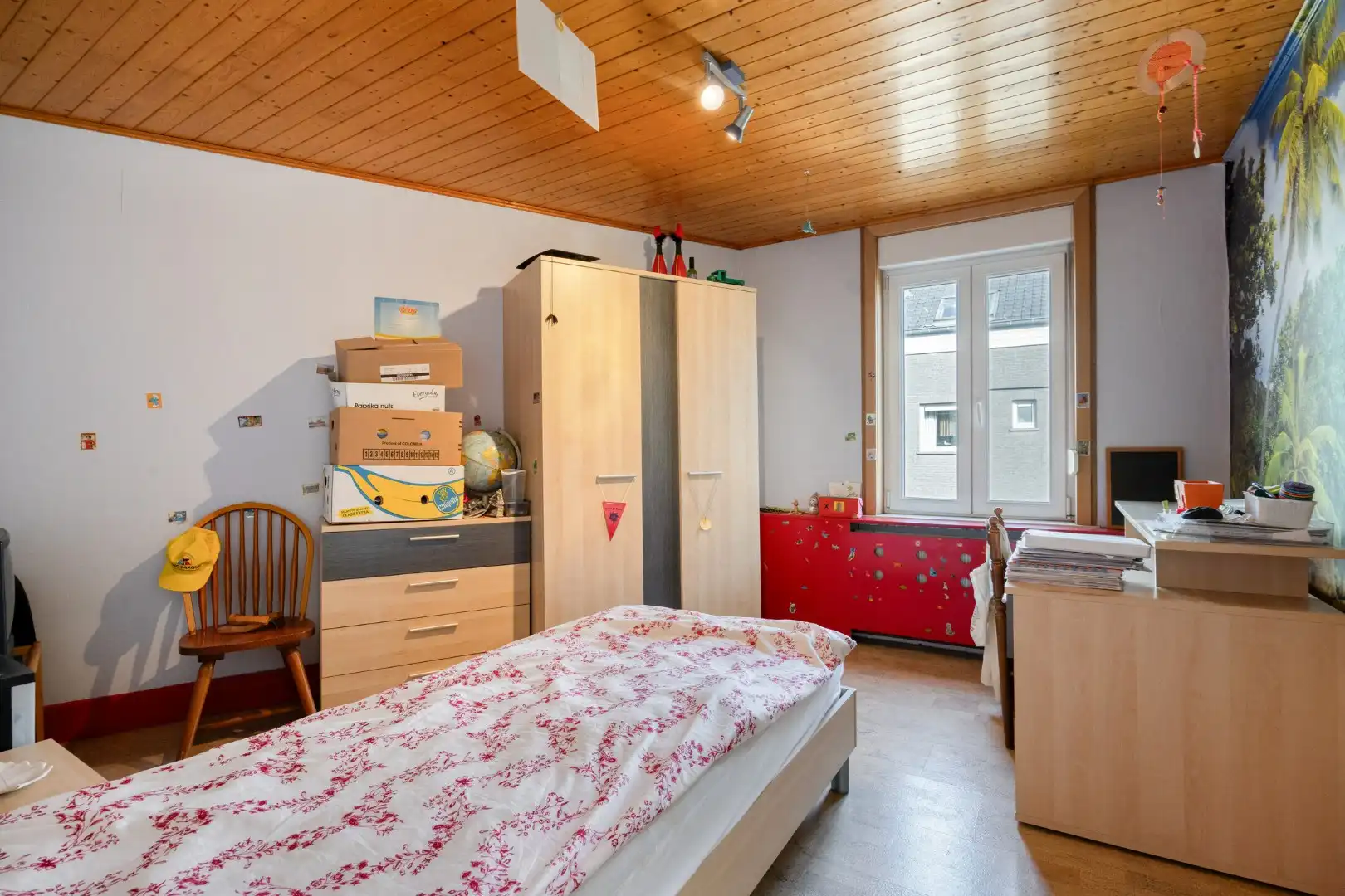 Goed gelegen handelspand met woonst! foto 14