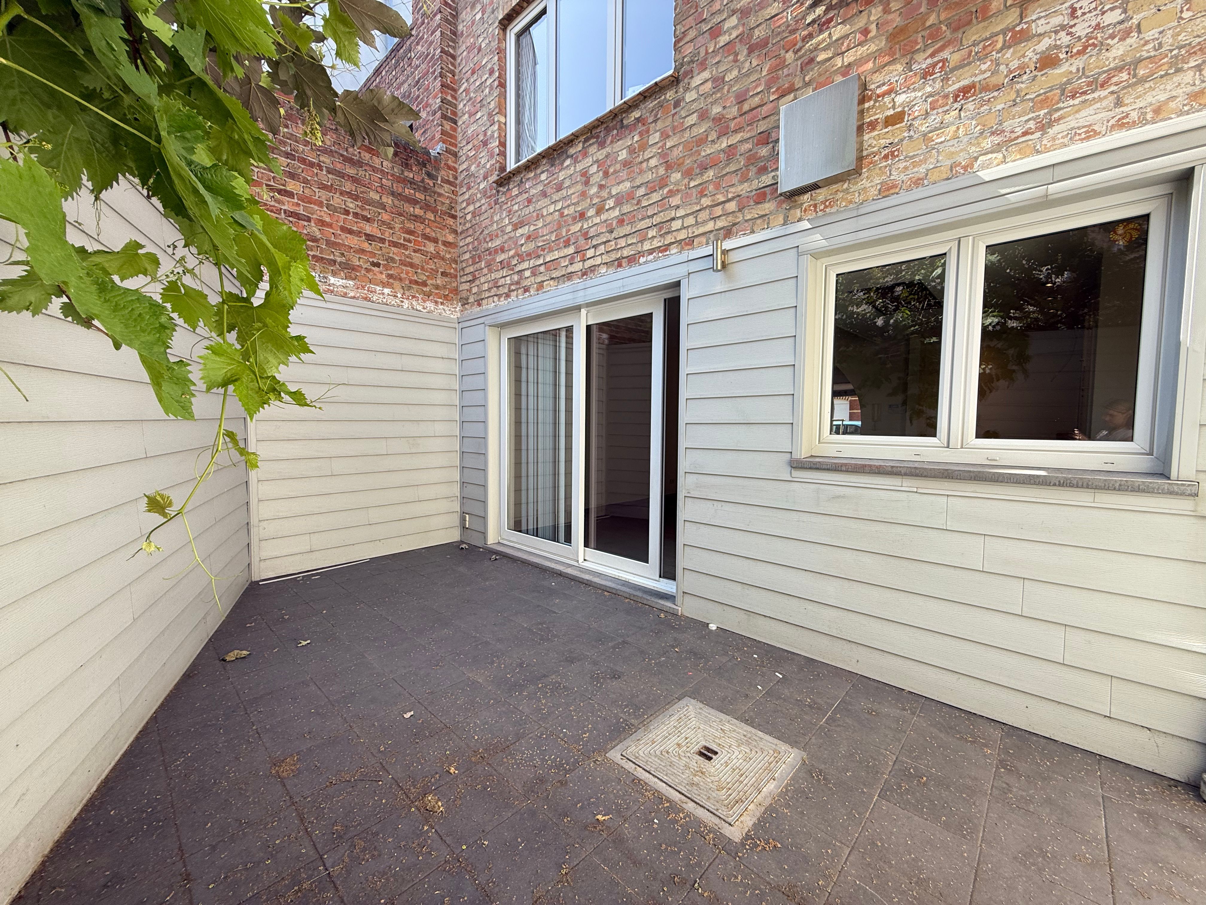 Moderne woning met koer foto 8