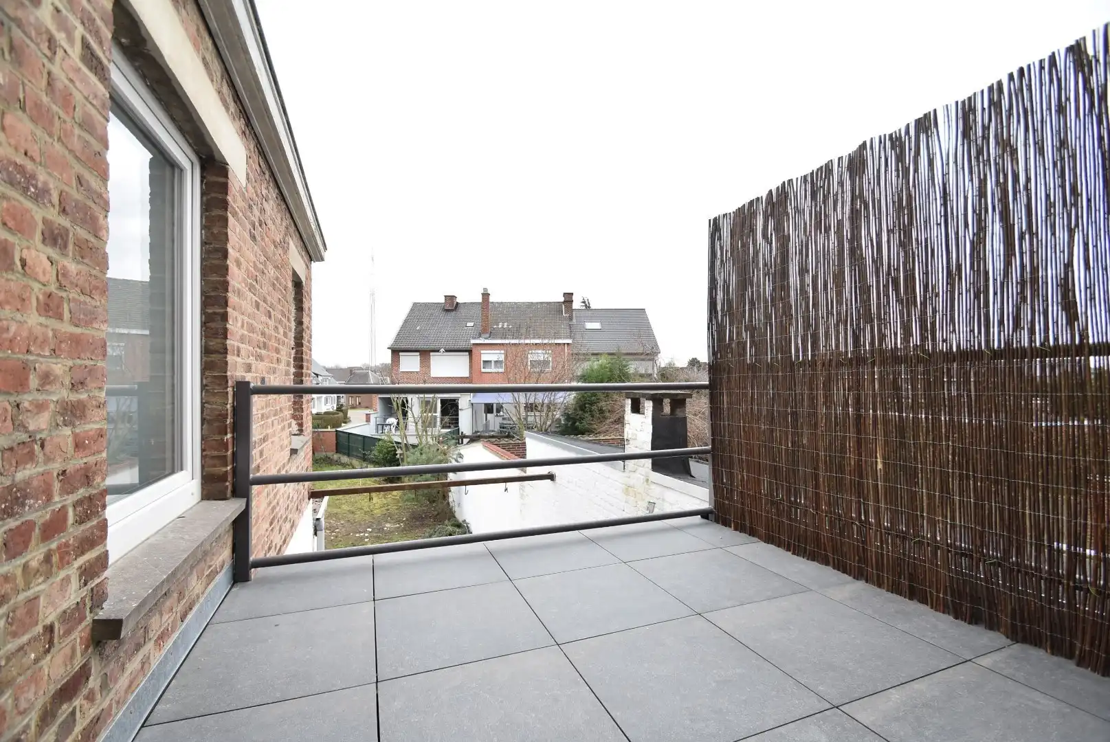 Netjes gerenoveerde duplex met twee slaapkamers en terras op mooie locatie in het centrum van Tongeren - GEEN BIJKOMENDE GEM. ONKOSTEN foto 15