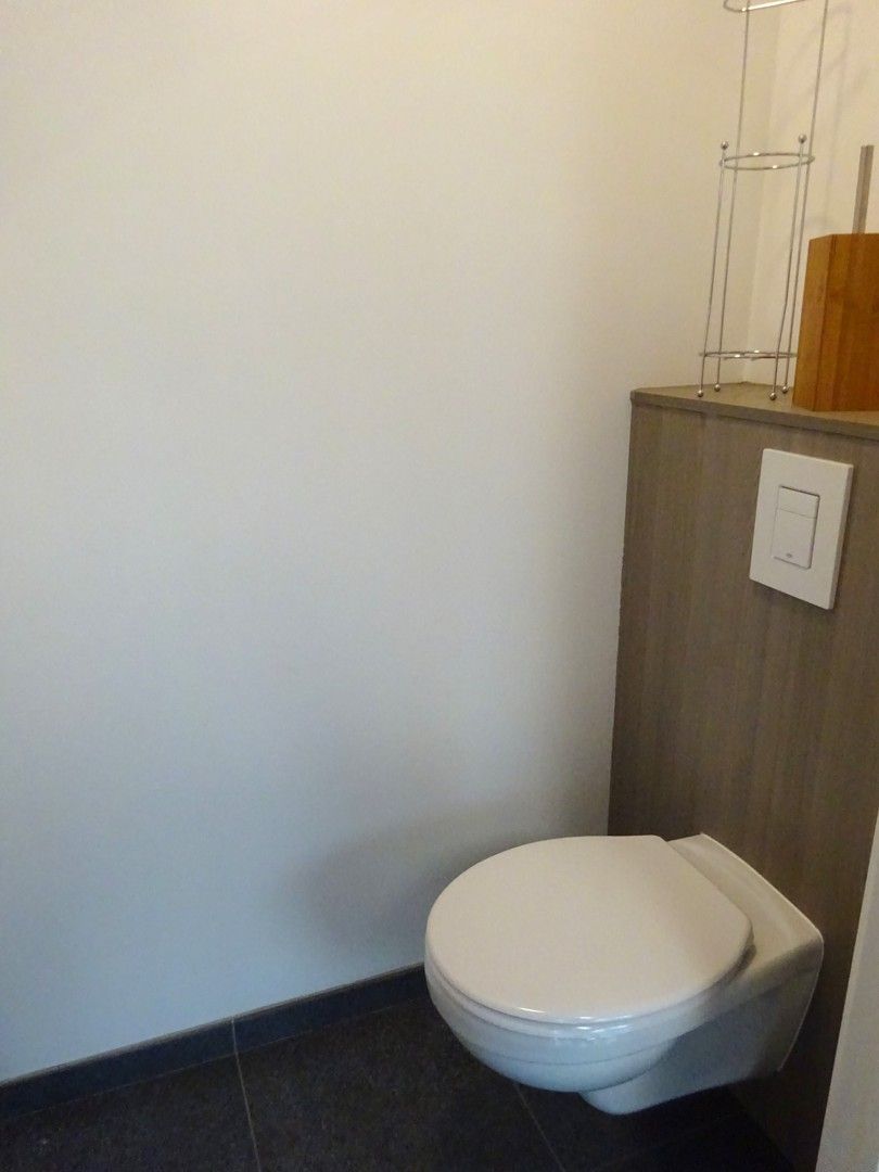 Kantoorruimte (25 m²) geschikt voor kantoor, dienstverlening of vrije beroepen foto 8