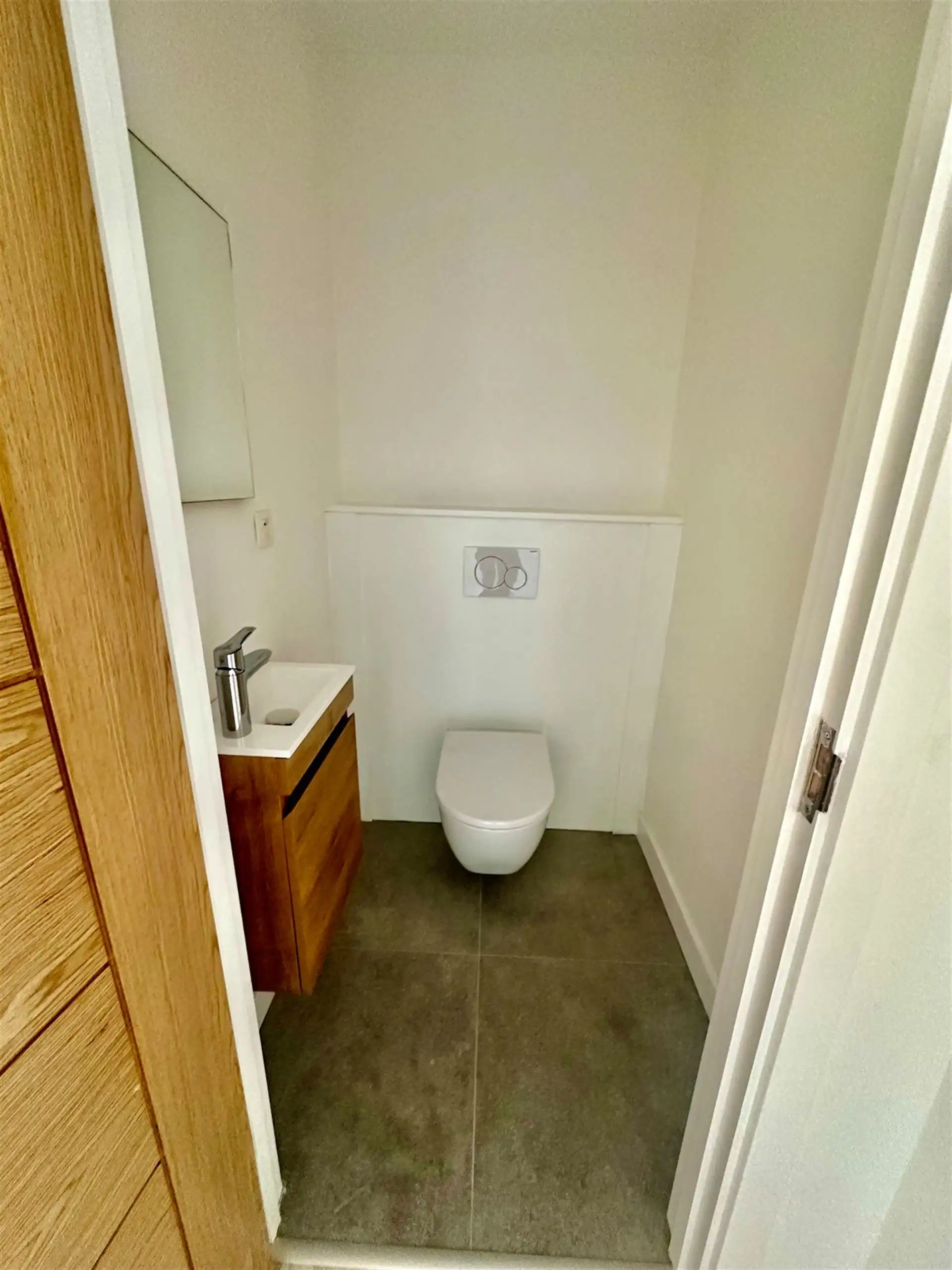 Gerenoveerde woning met 2 slaapkamers (garage optioneel). foto 11