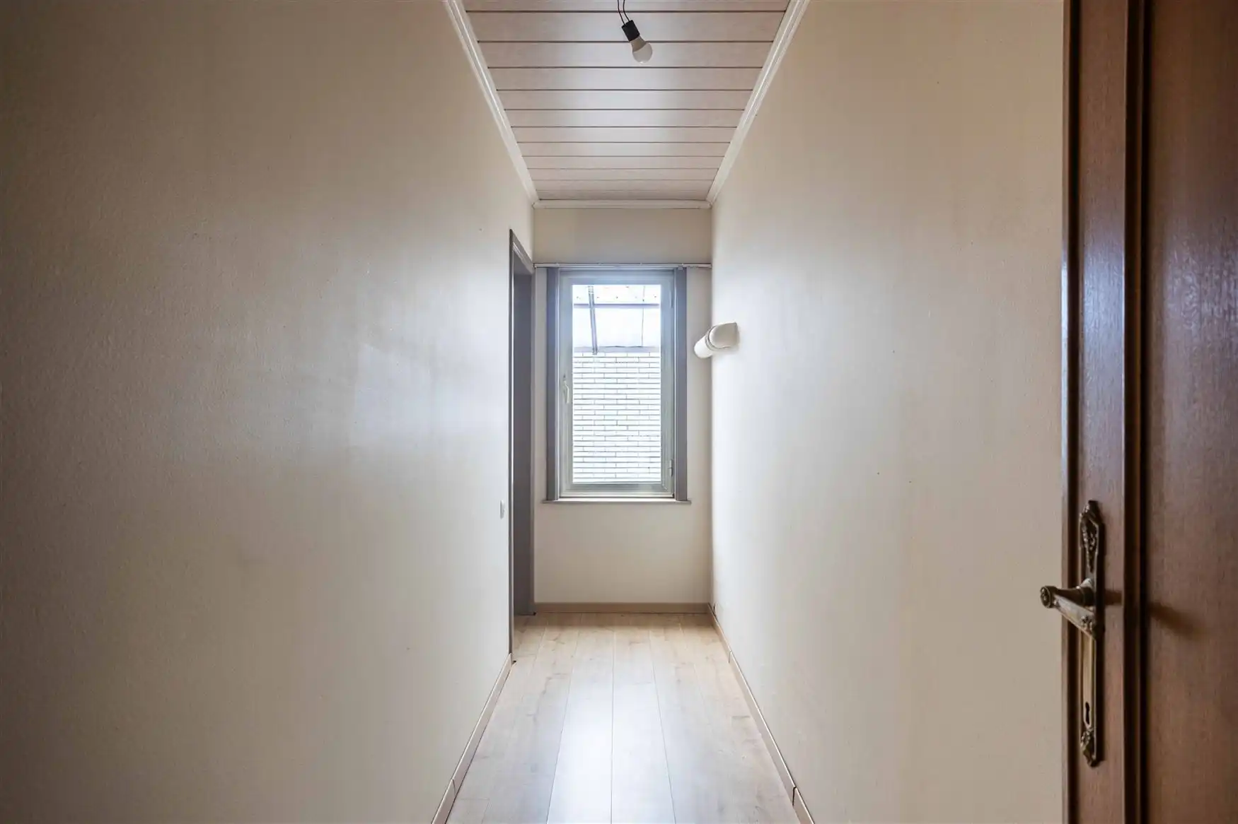 Commercieel gelijkvloers met duplex en loods van ca. 240m² foto 21