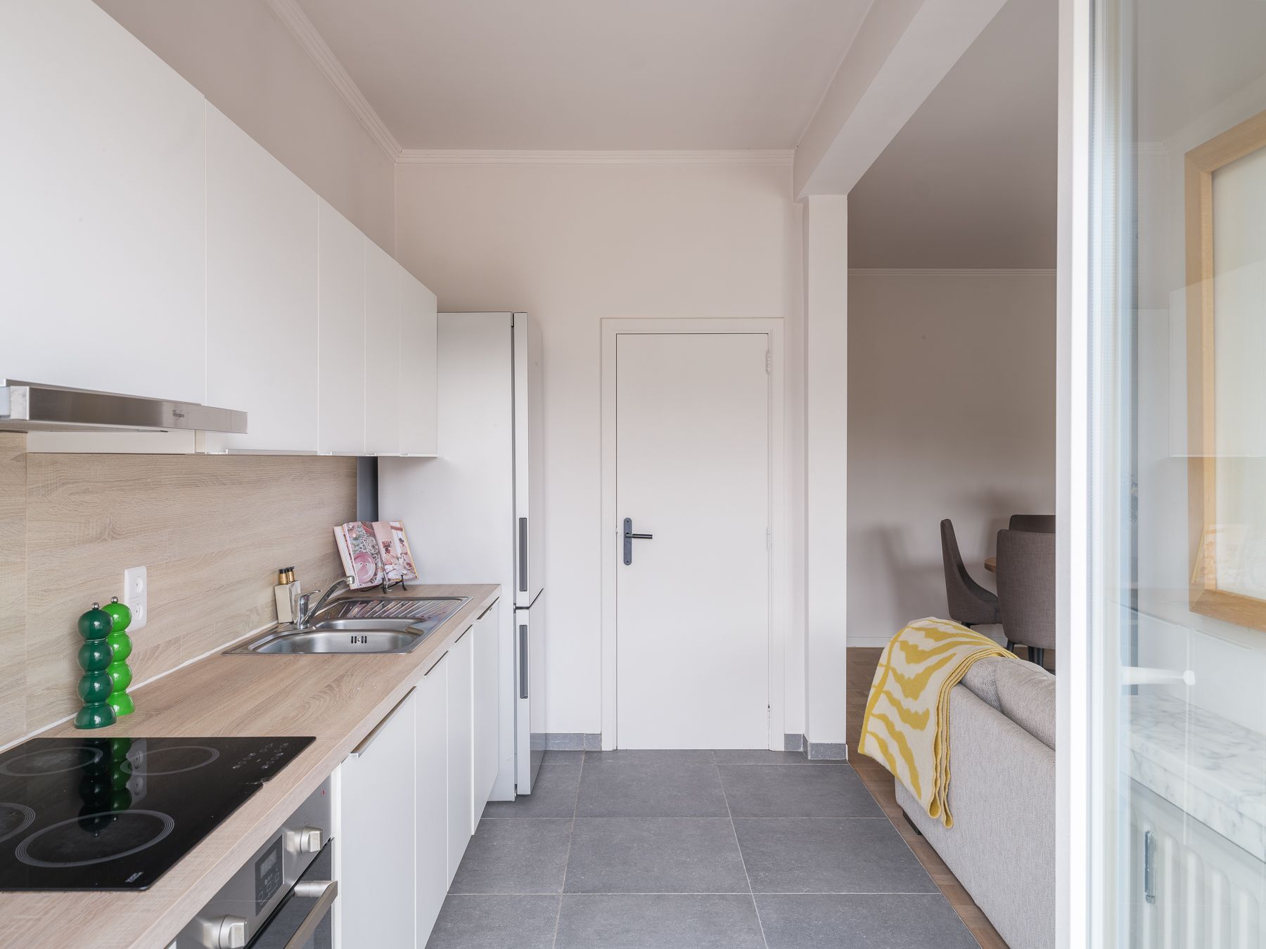 Charmevol tweeslaapkamer appartement met terras foto 8