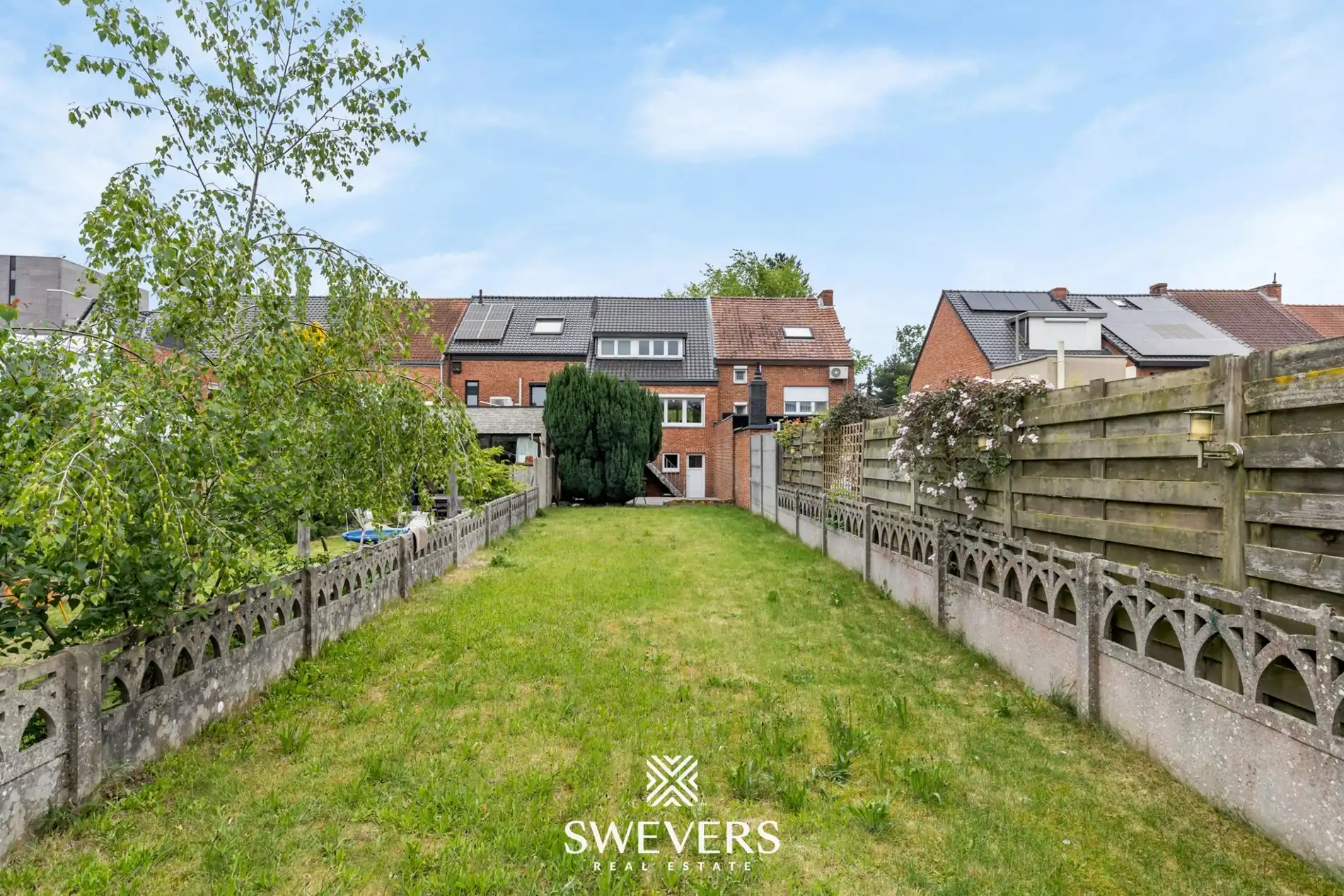Instapklare rijwoning met 2 zeer ruime slaapkamers en uitstekende ligging foto 22