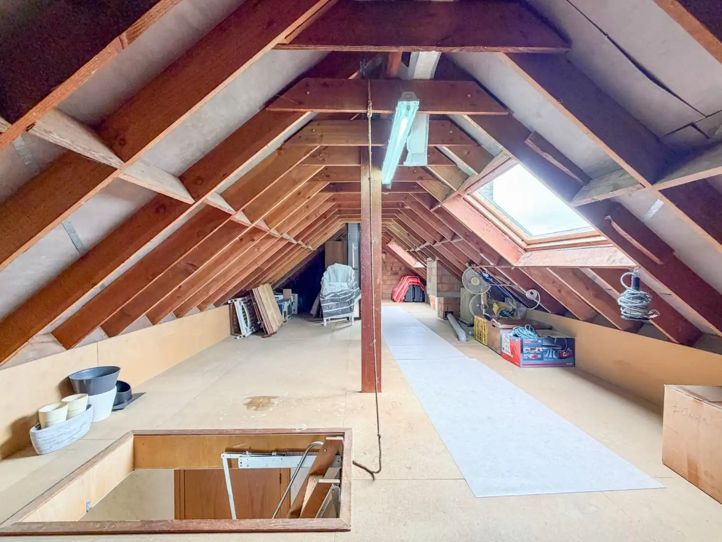 Villa op groot perceel met open zicht: 4 slaapkamers, 2 badkamers, grote tuin, topper te Torhout! foto 35