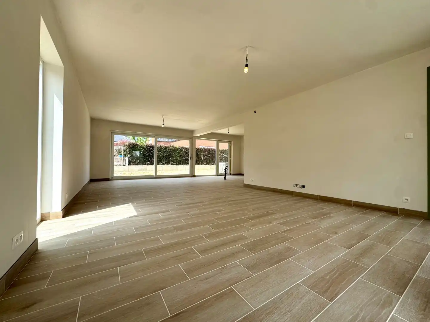 Nieuwbouwwoning in doodlopende straat, vlakbij centrum Deerlijk foto 3