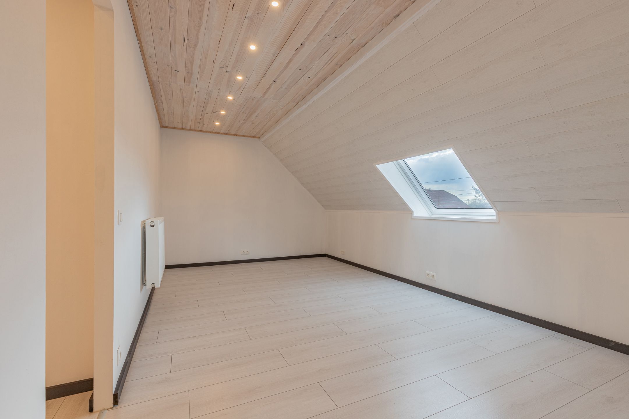 LEDE - Grote nieuwbouwwoning met tuin, terras en garage foto 16