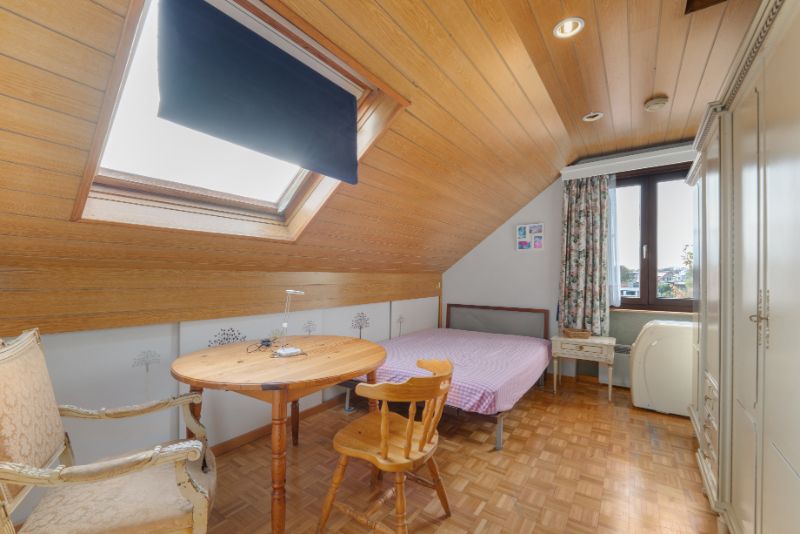 Karaktervolle woning HOB in rustige straat - 5 slpkmrs !!! foto 14