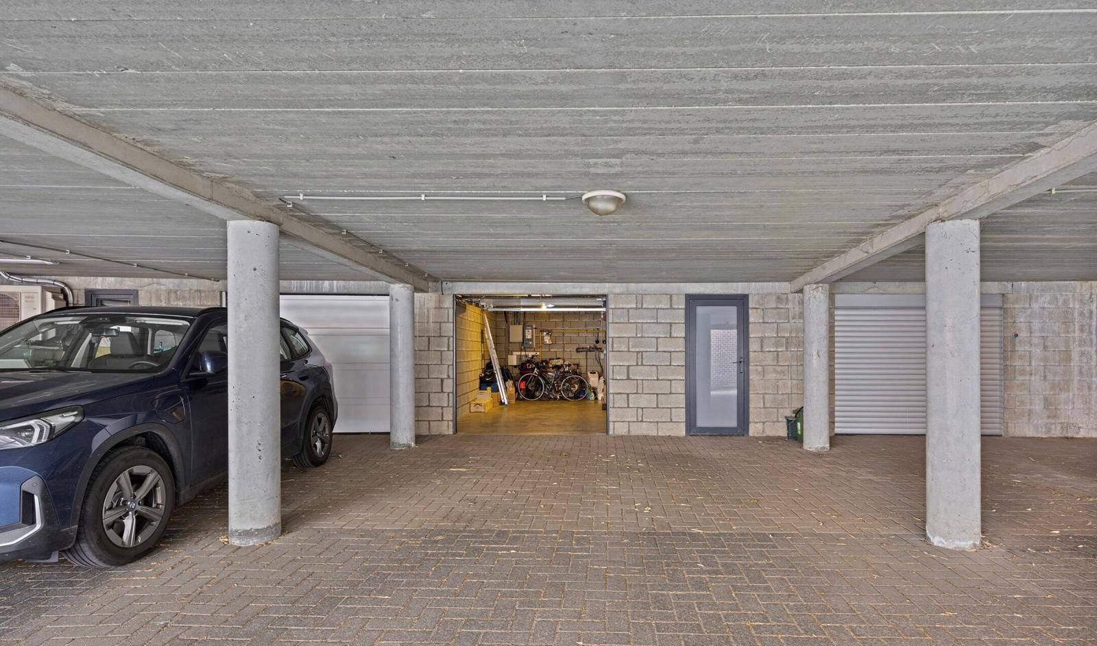 Prima onderhouden woning in centrum Eppegem. foto 23