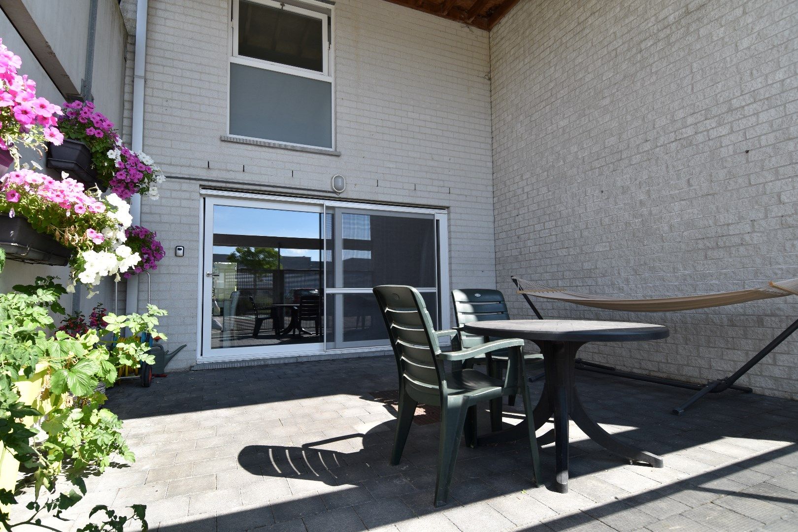 Instapklaar gelijkvloers 3-slaapkamerappartement/woning met tuin en garage nabij Gullegem-centrum foto 11