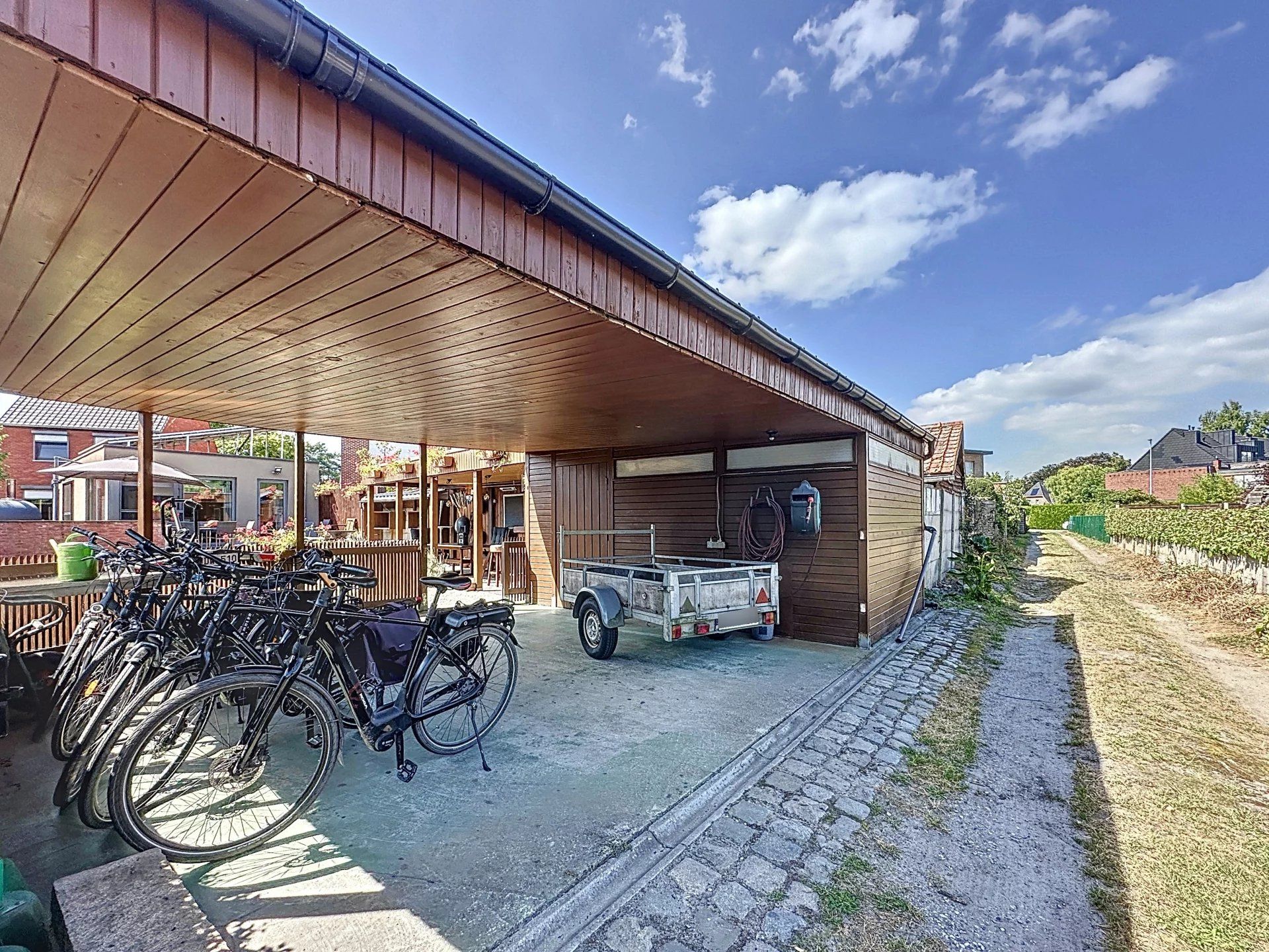 Moderne instapklare woning met 3 slaapkamers op mooi perceel foto 33