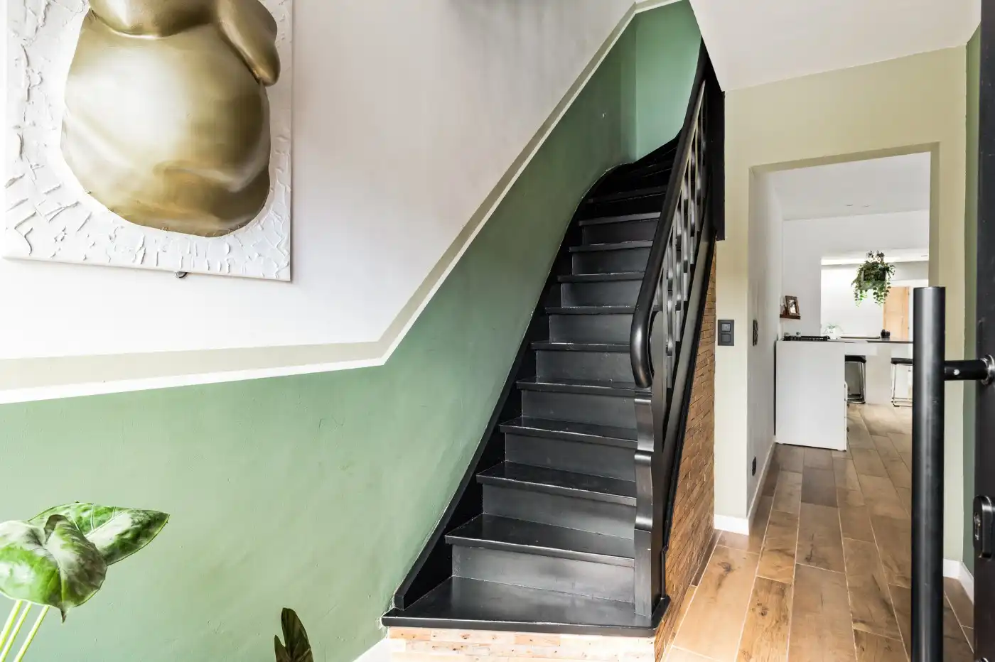 Gerenoveerde, instapklare woning met 2 à 3 slpk. en tuin foto 2