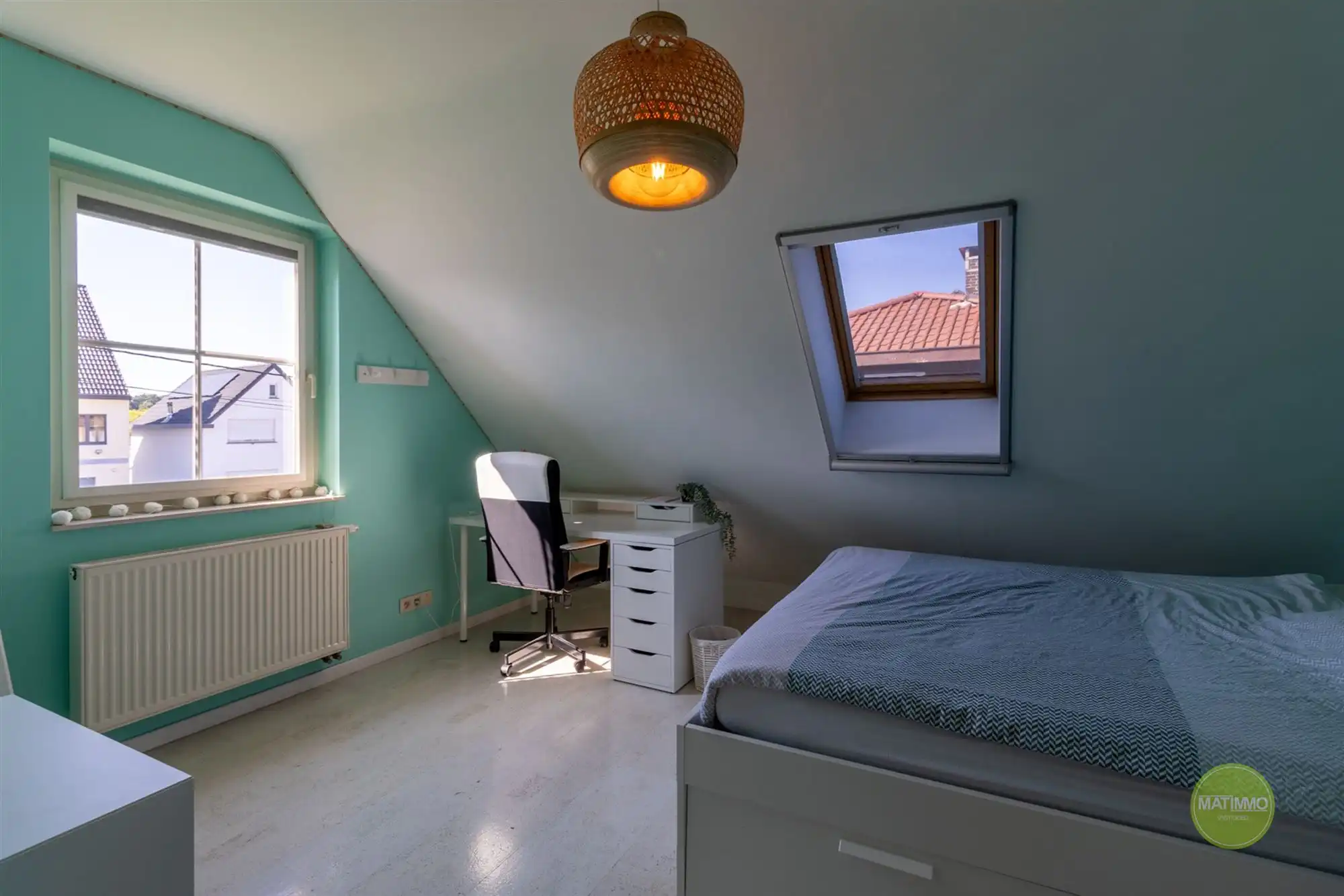 Instapklare gezinswoning met magazijn, zwembad en poolhouse  foto 21