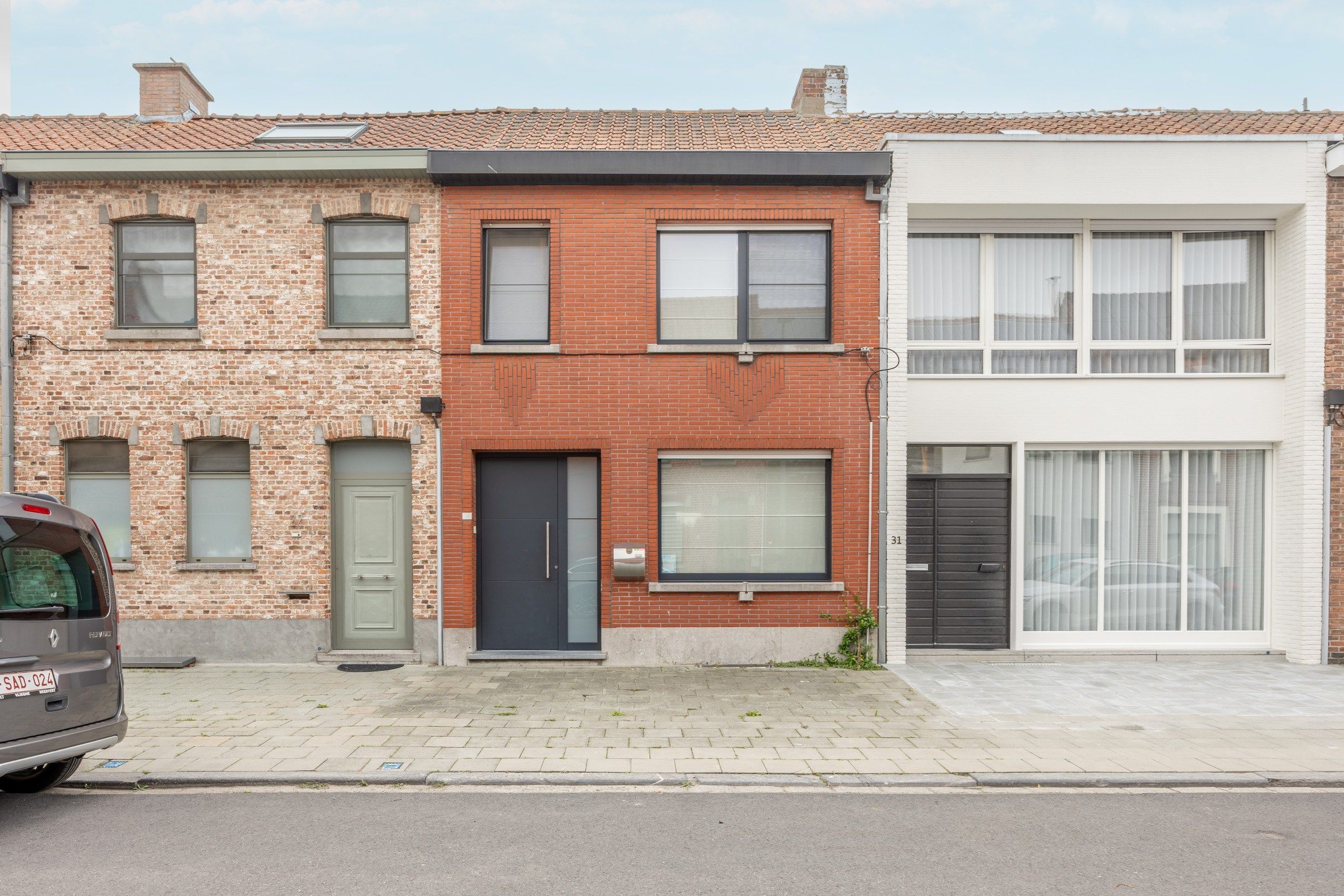 GERENOVEERDE WONING MET TUIN EN UITWEG foto {{pictureIndex}}
