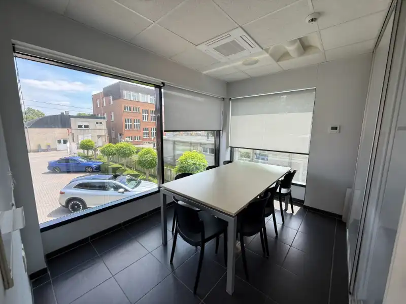 Instapklaar bedrijfsgebouw van 758 m² foto 10