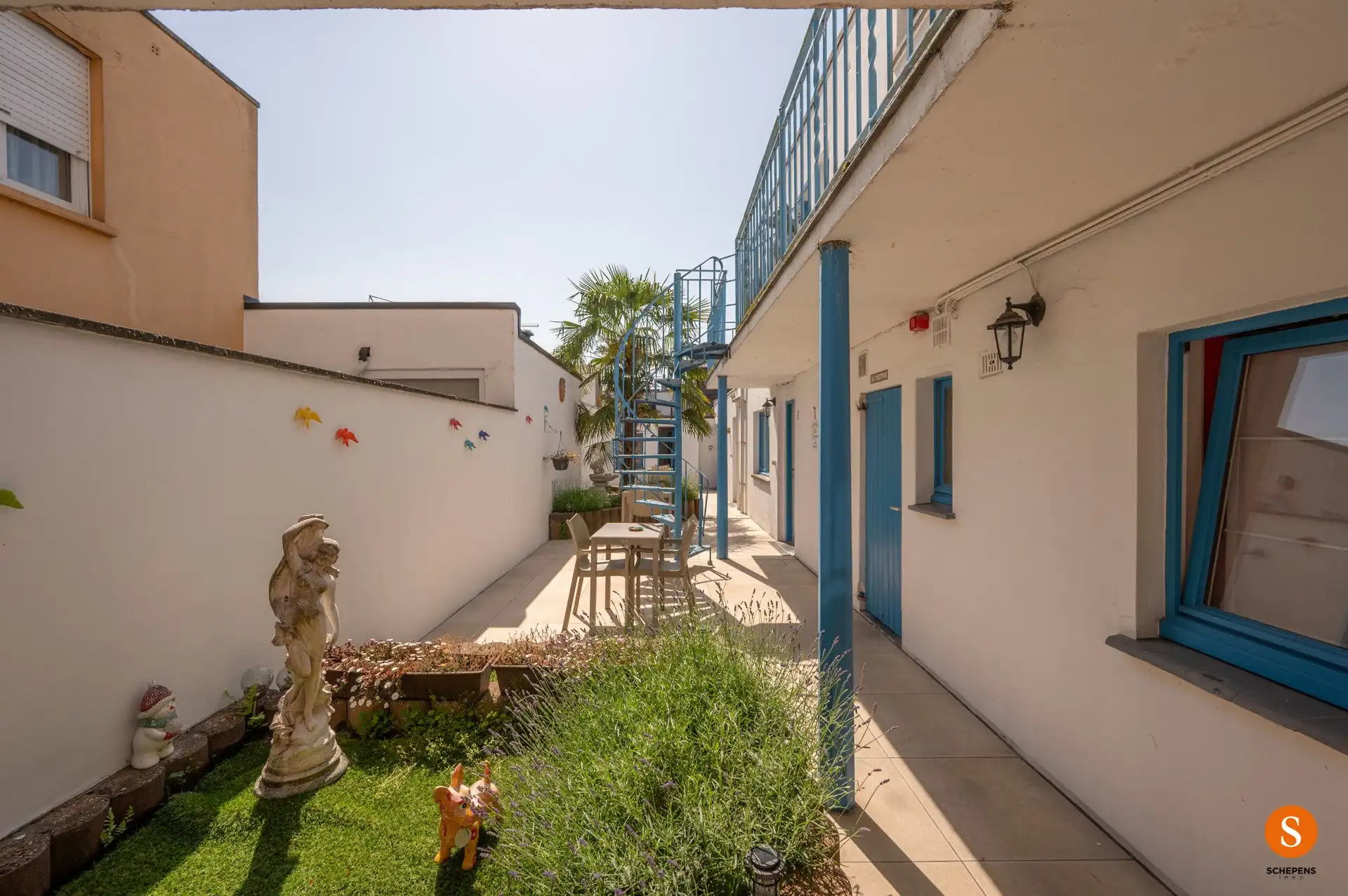 TE KOOP – Verhuurde B&B met 7 kamers én privé-woonst voor uitbaters in hartje De Haan. foto 34