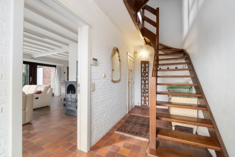 Karaktervolle woning HOB in rustige straat - 5 slpkmrs !!! foto 11