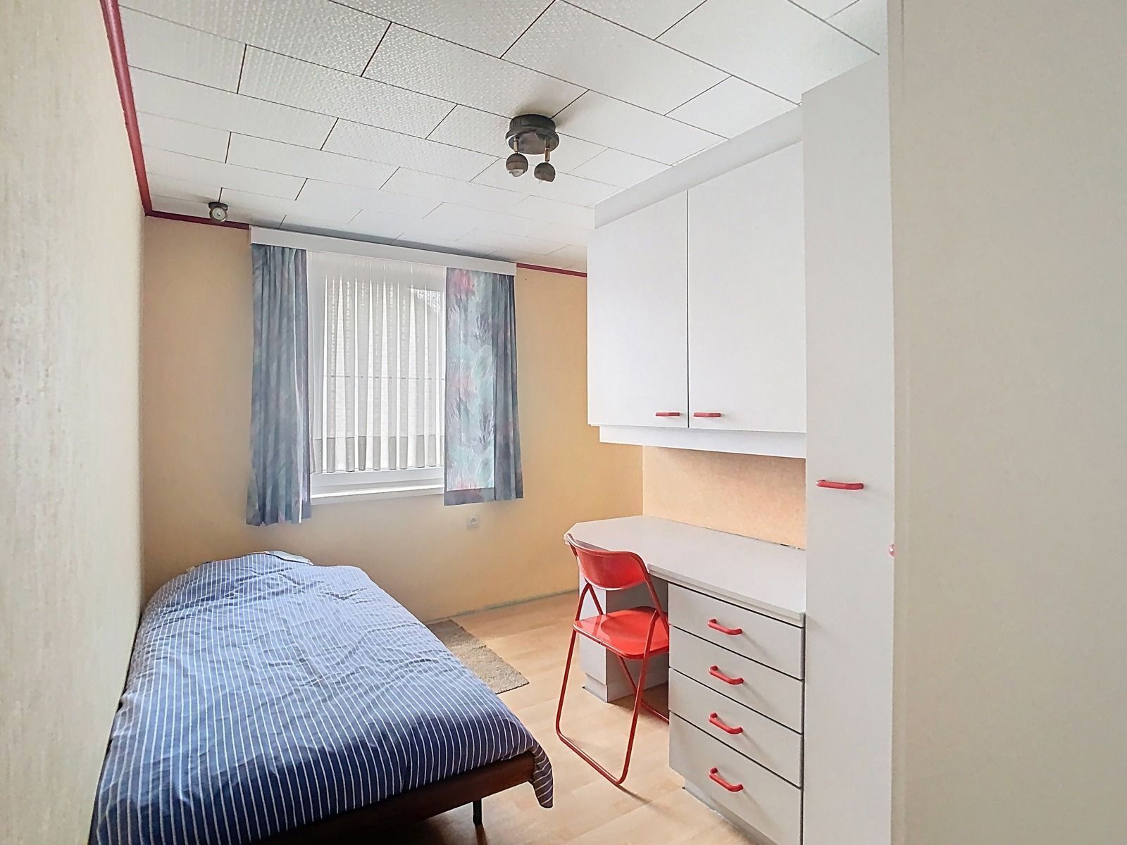 Instapklare alleenstaande woning met 3 SLPK, tuin én garage! foto 10