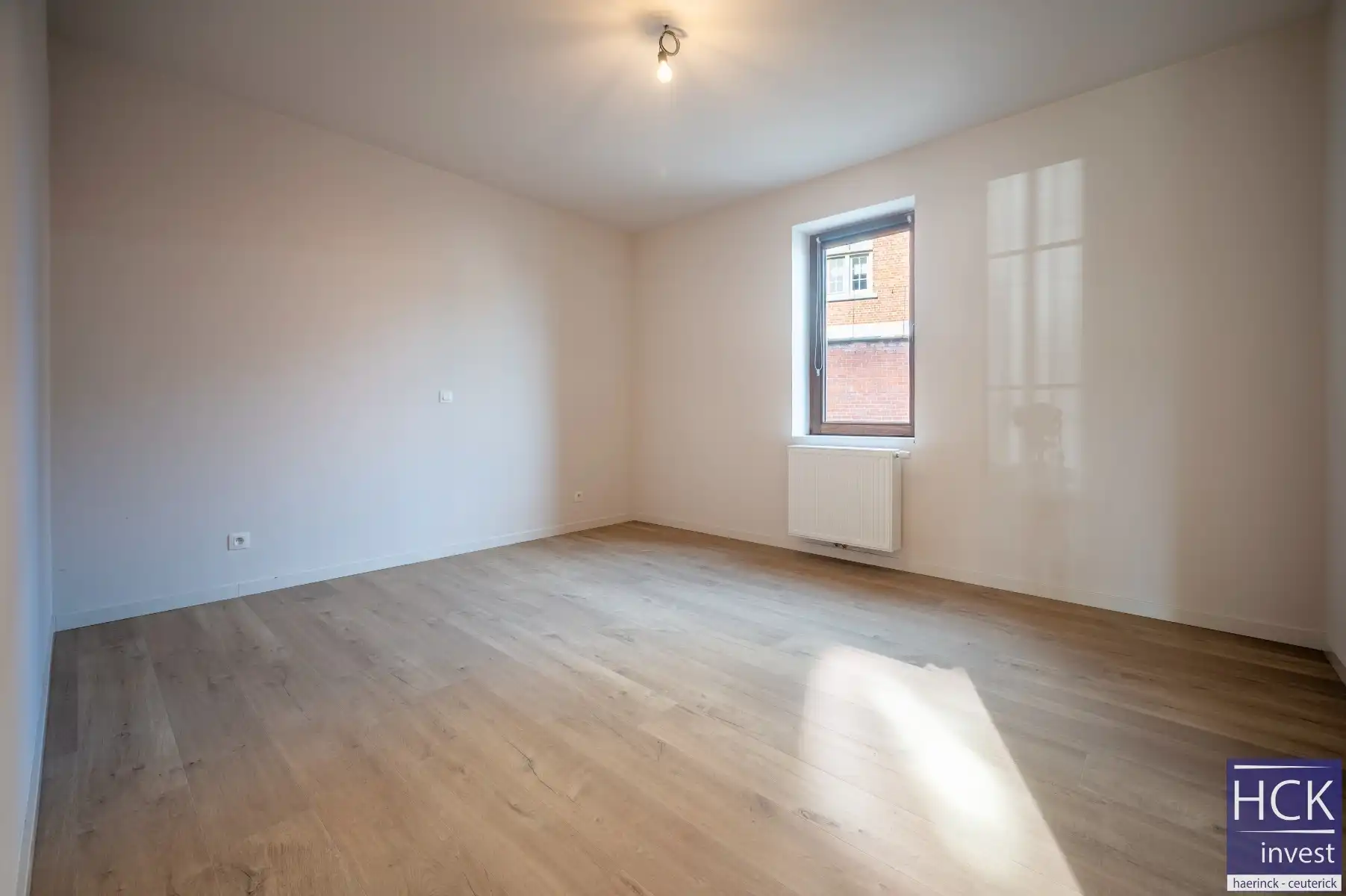 KRUISHOUTEM - Lichtrijk & ruim gelijkvloersapp. + terras op de Marolle foto 10